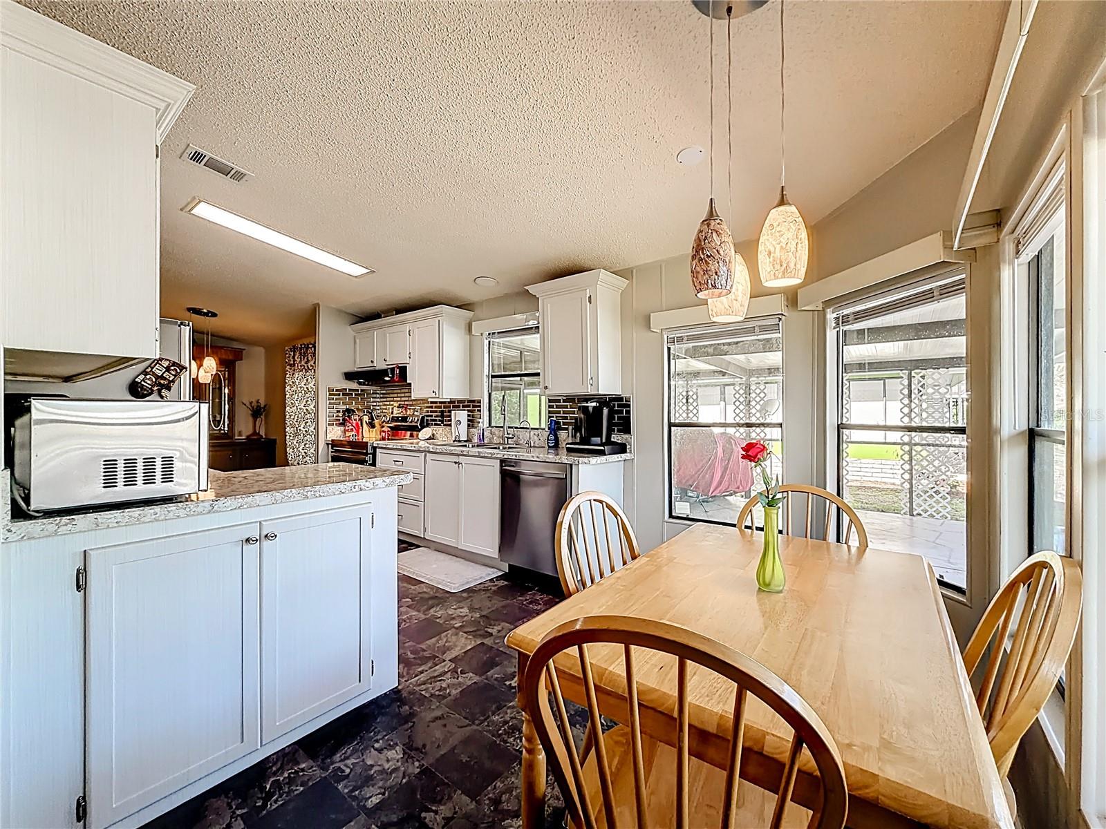 1690 ELKHART CIR, TAVARES, FL, 32778