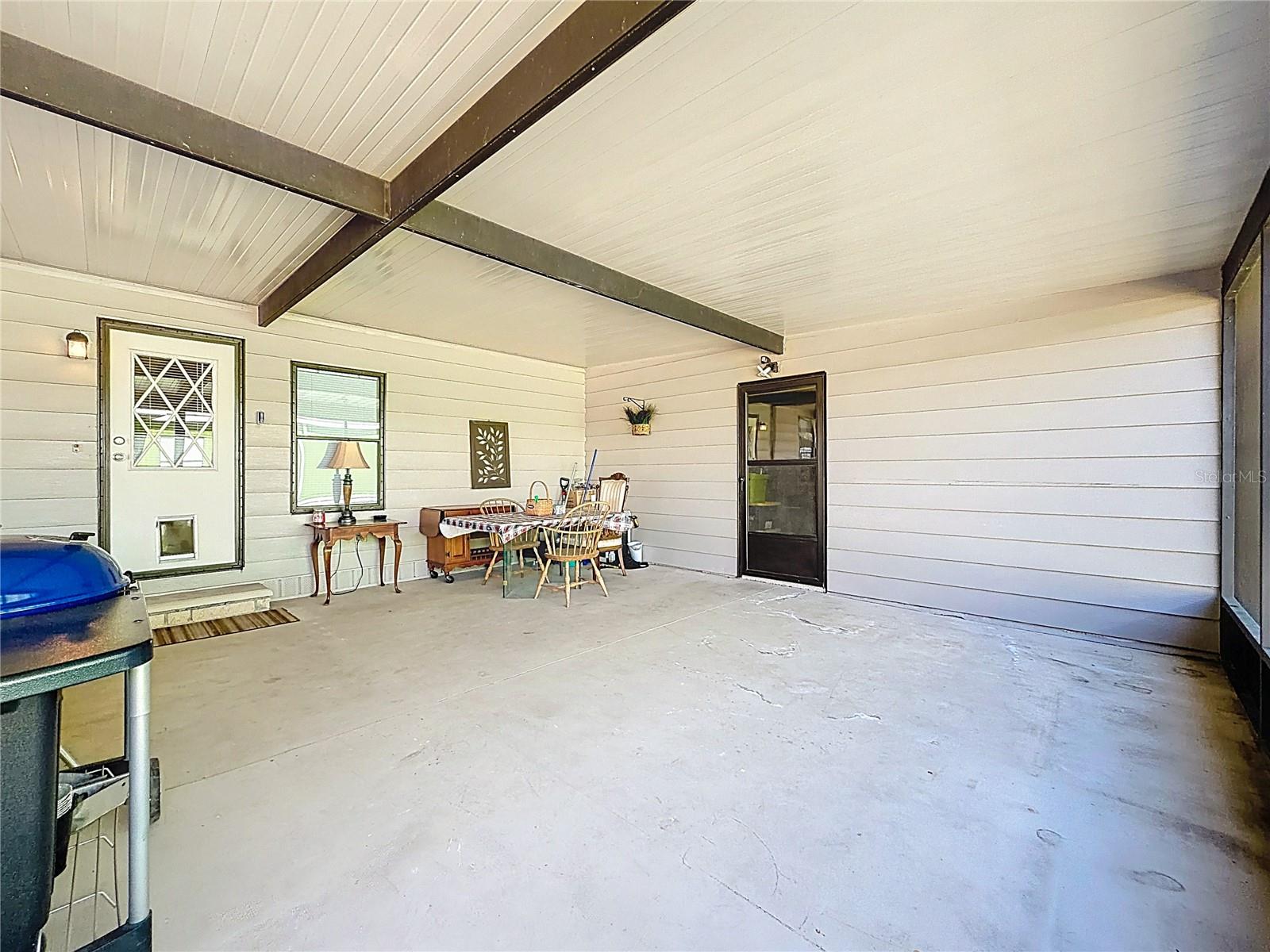 1690 ELKHART CIR, TAVARES, FL, 32778