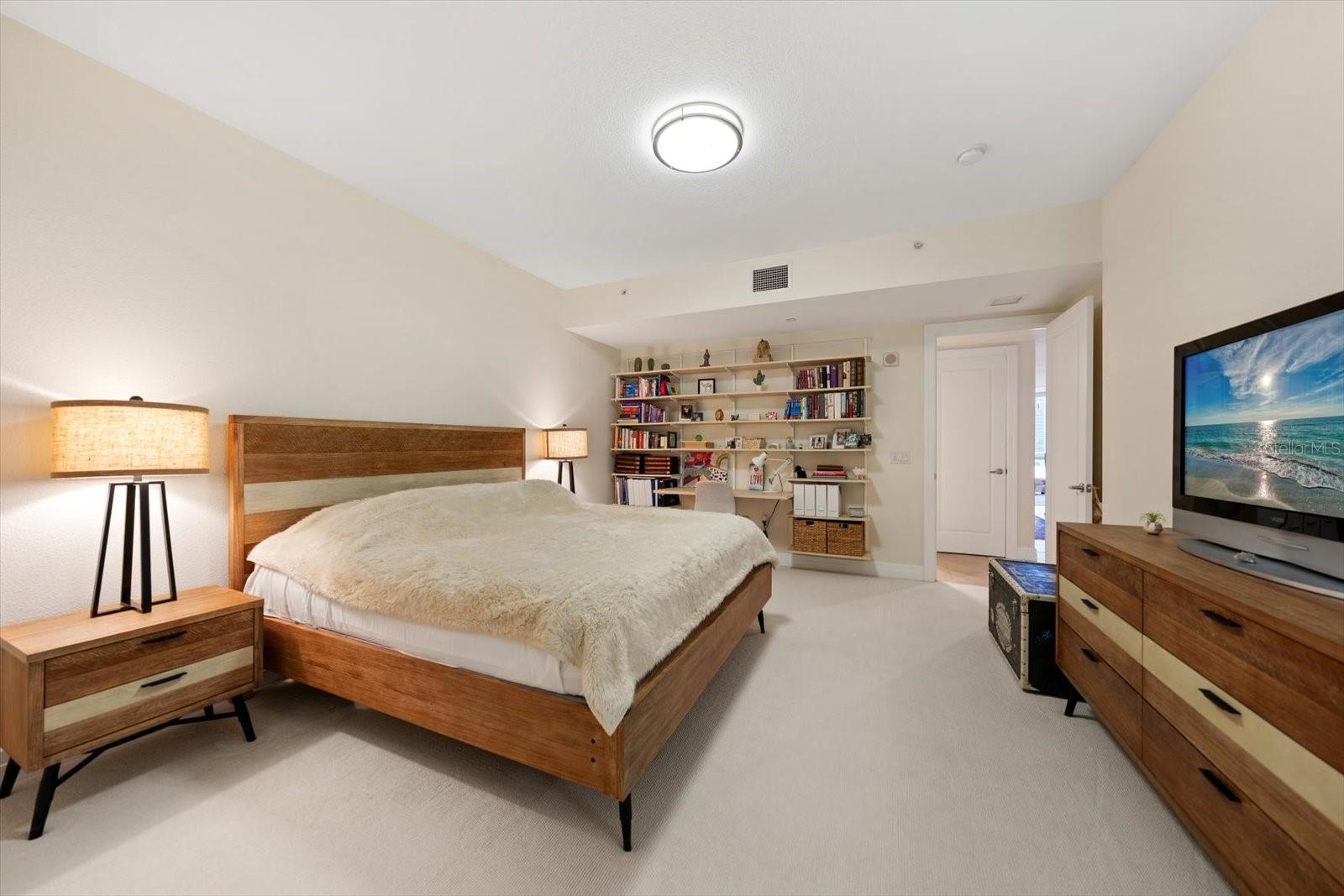 331 CLEVELAND ST ##301, CLEARWATER, FL, 33755