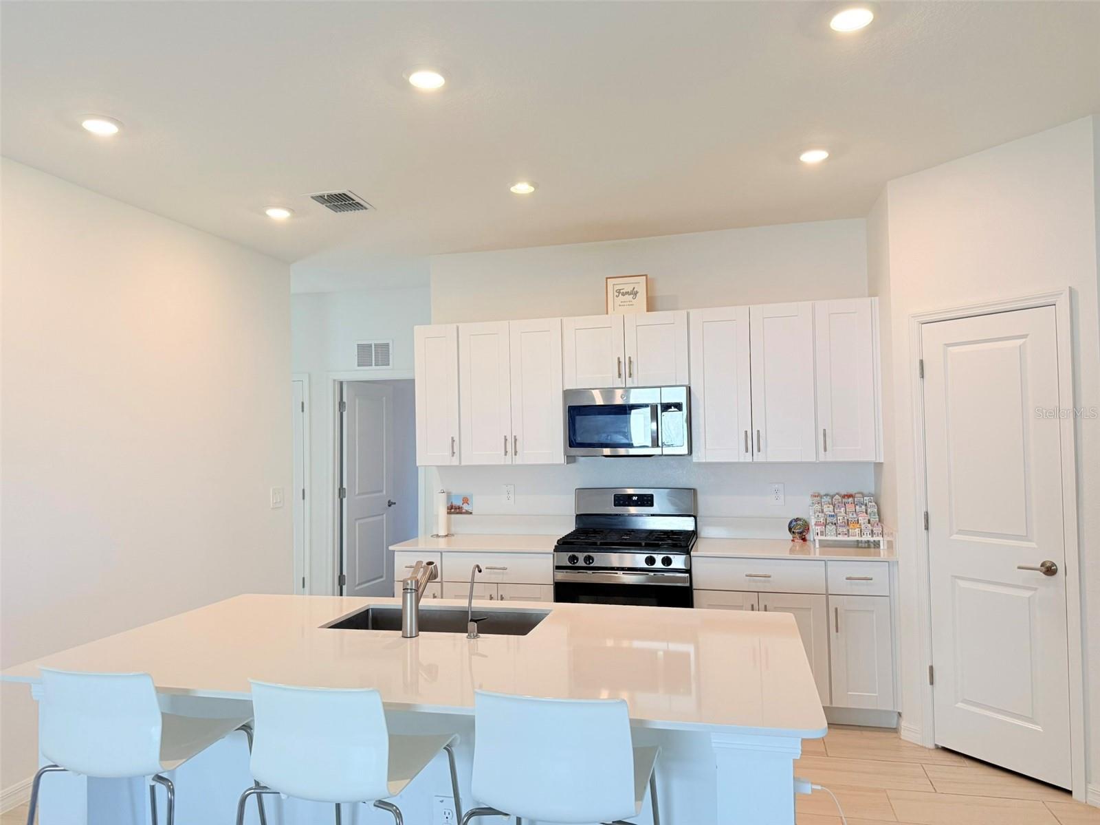 35080 BRACKETT BND, ZEPHYRHILLS, FL, 33541