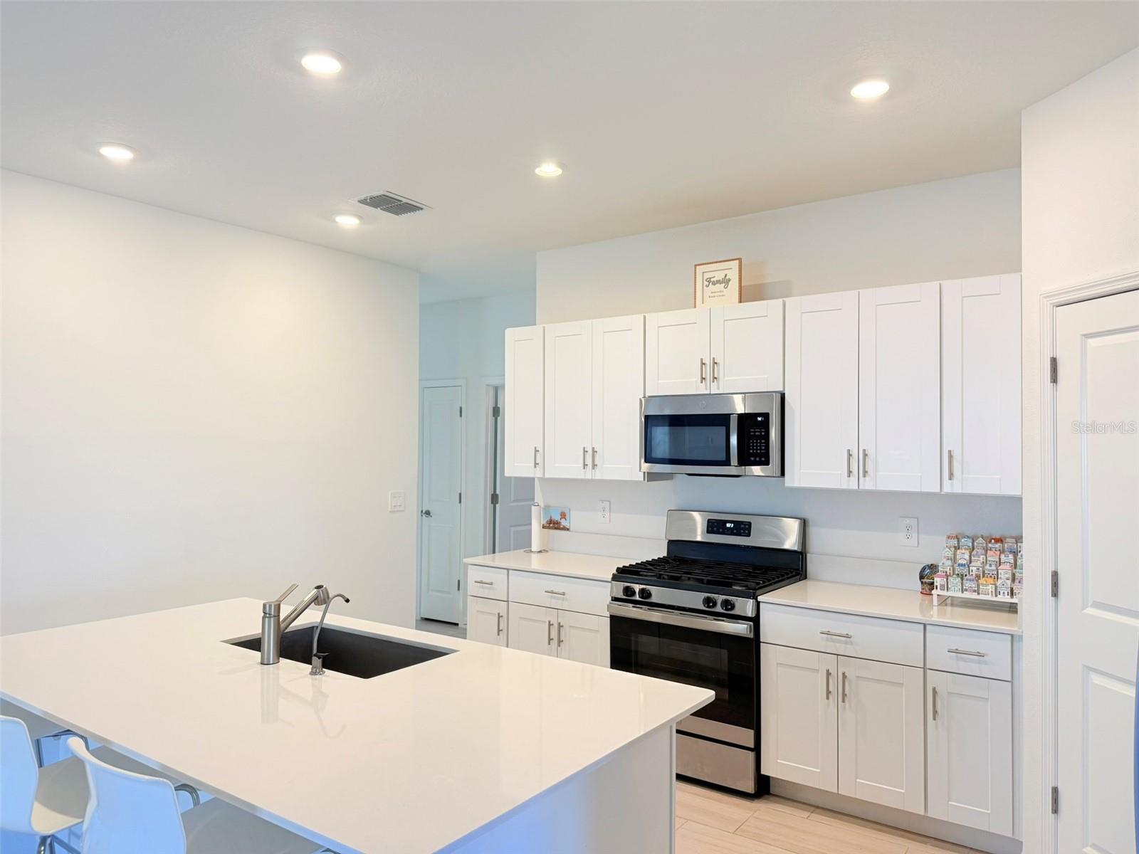 35080 BRACKETT BND, ZEPHYRHILLS, FL, 33541