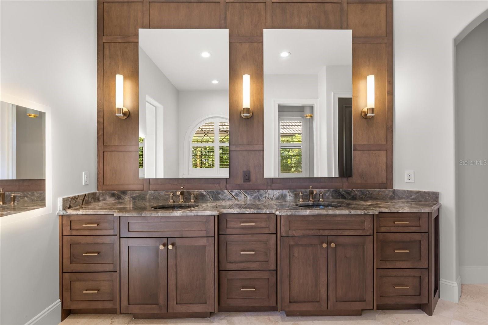 32519 HAWKS LAKE LN, SORRENTO, FL, 32776