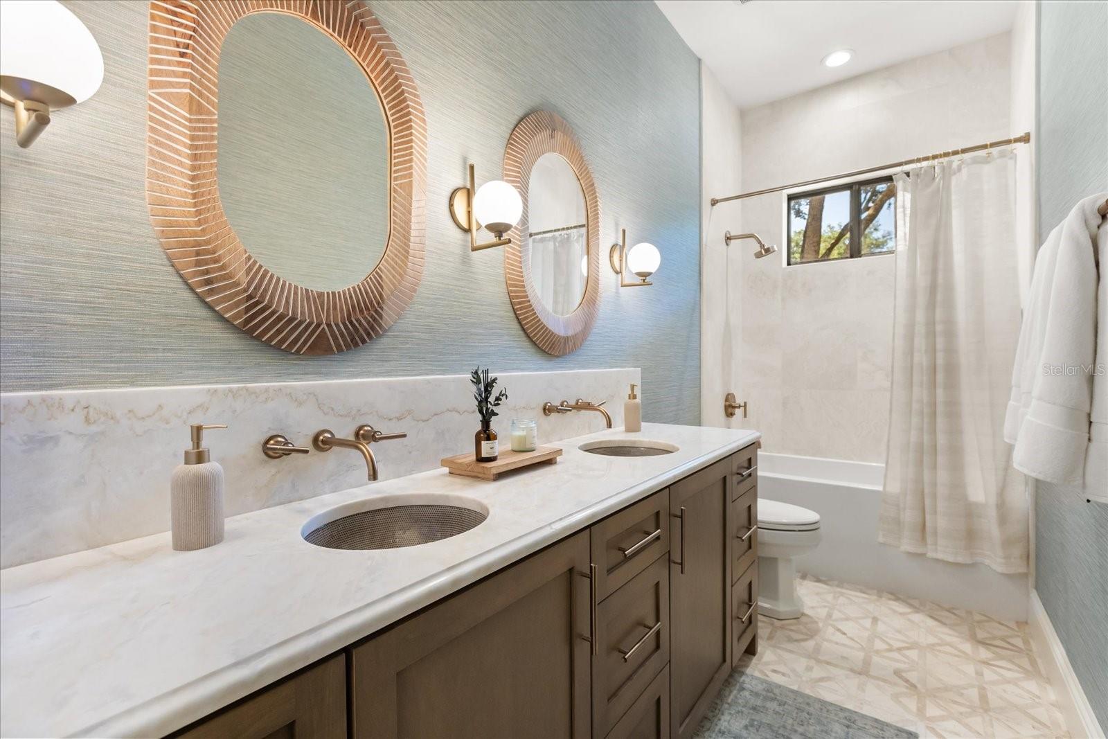 32519 HAWKS LAKE LN, SORRENTO, FL, 32776