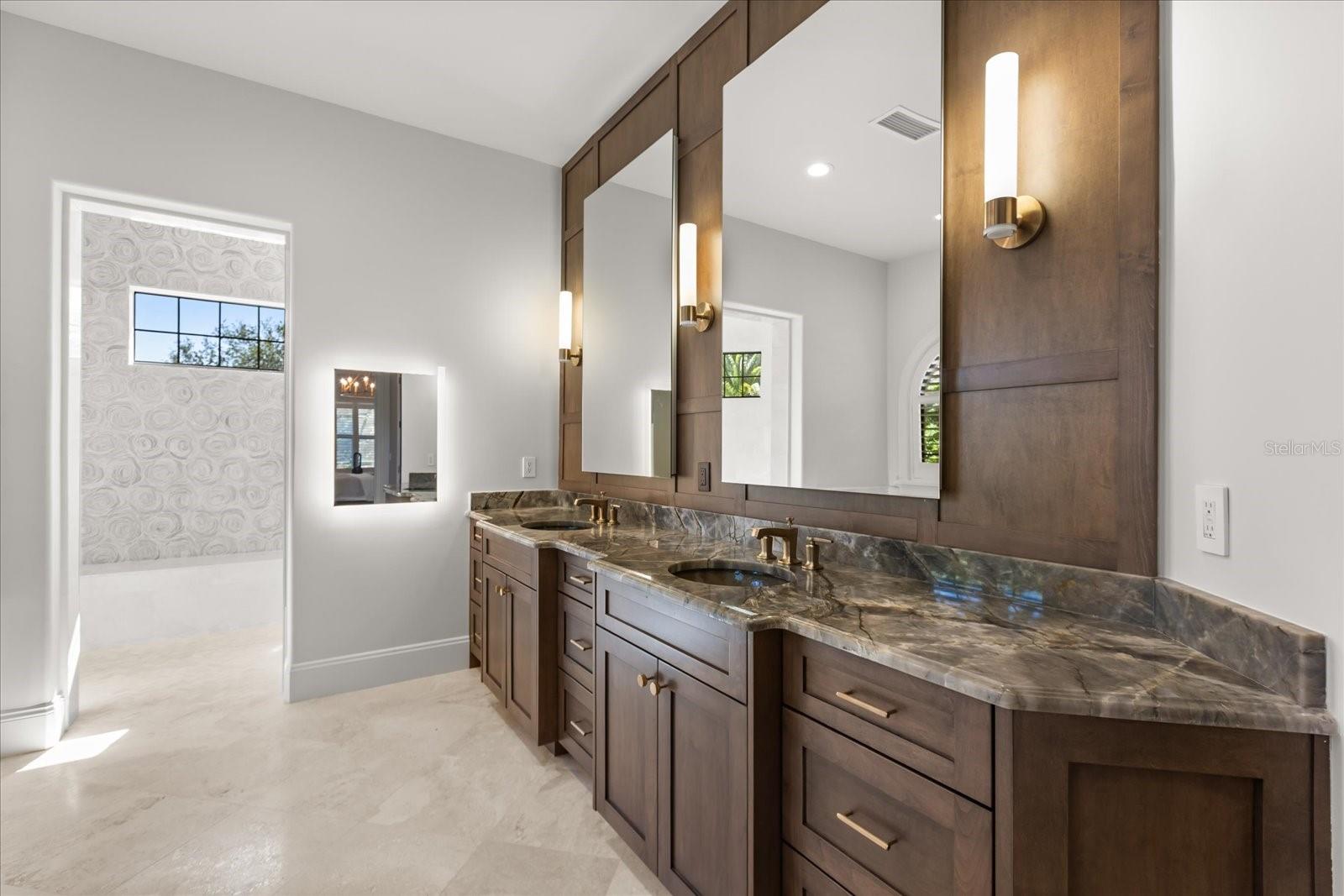 32519 HAWKS LAKE LN, SORRENTO, FL, 32776