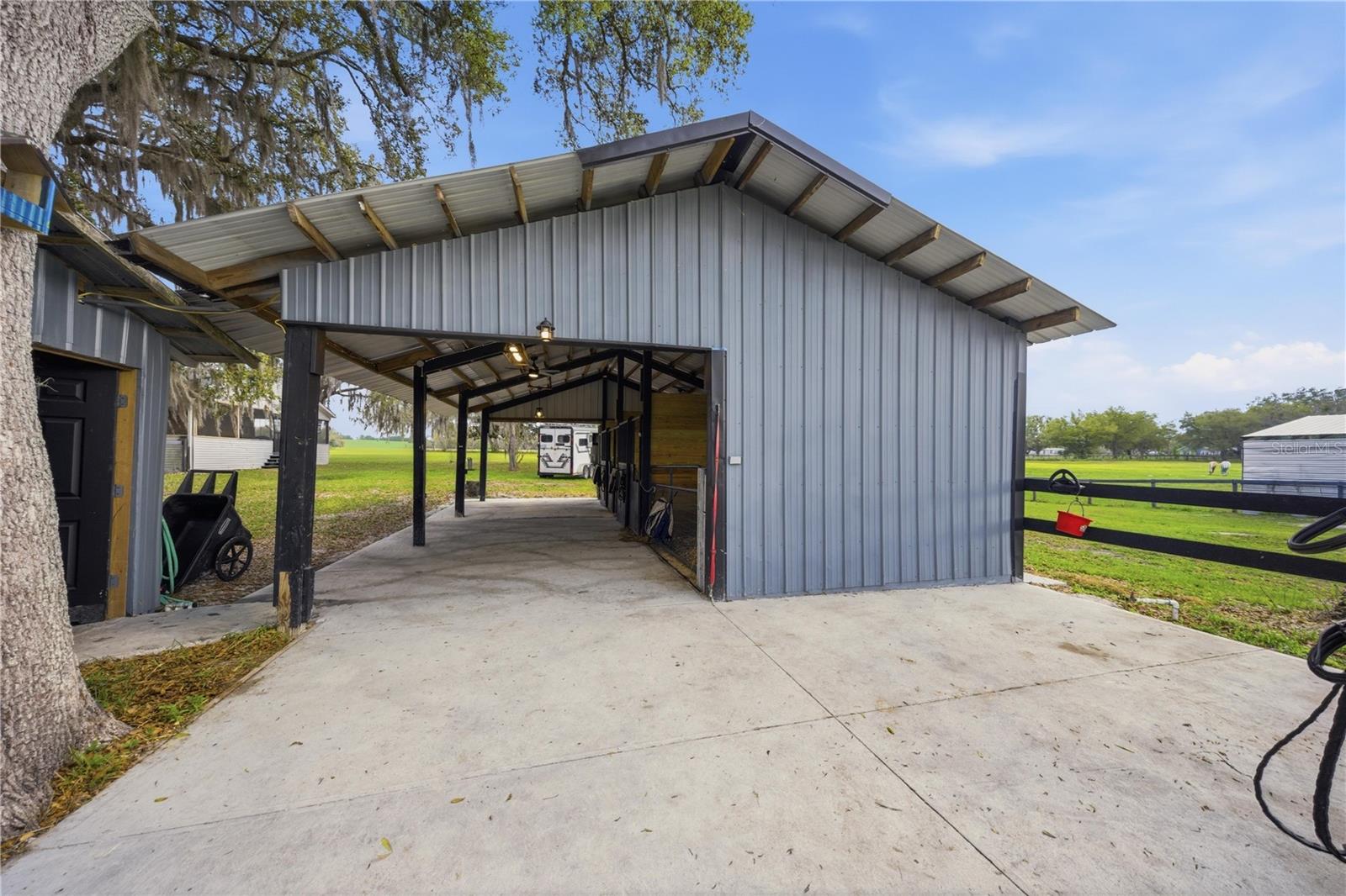 18850 SE 12TH LN, WILLISTON, FL, 32696