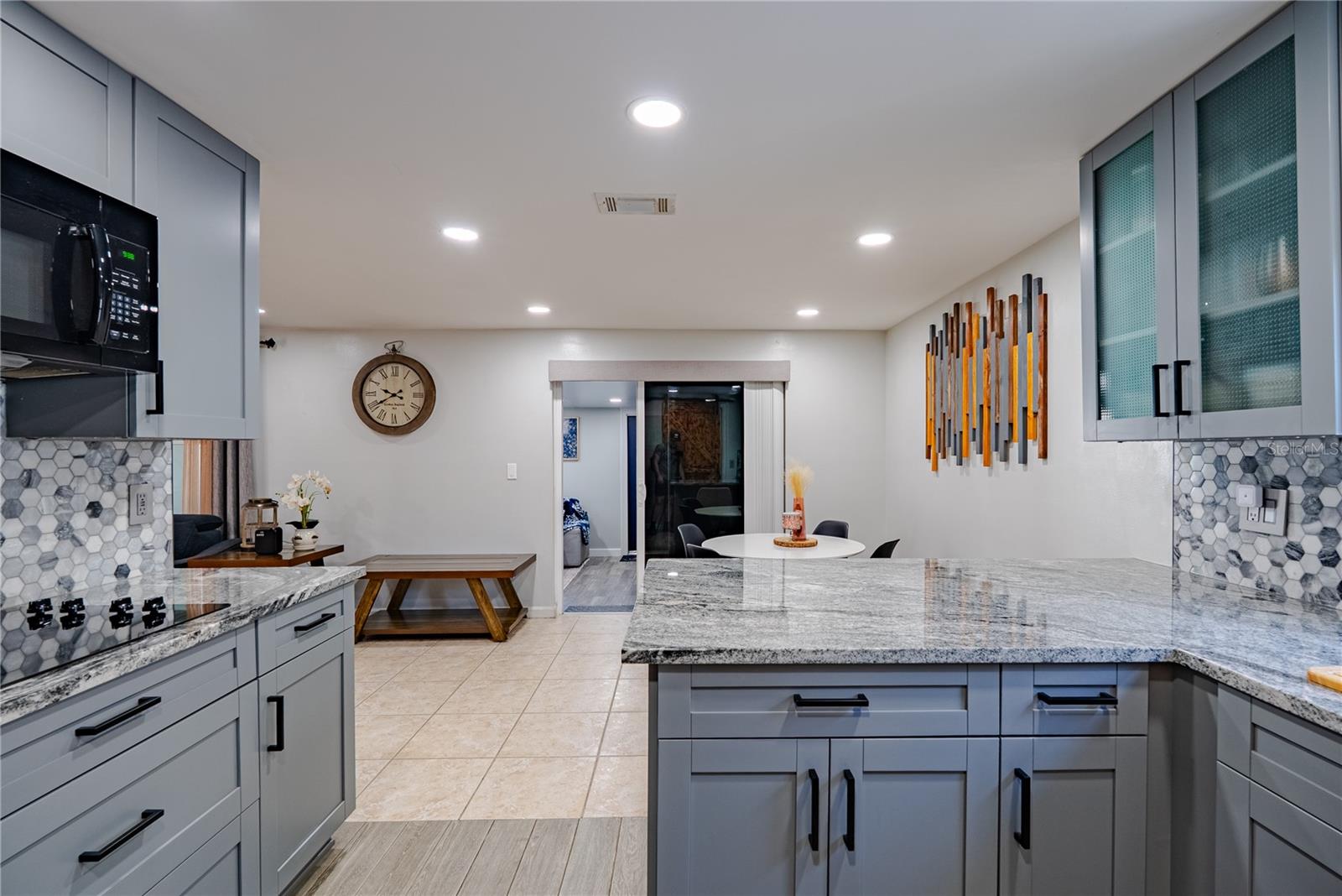 12423 MONDRAGON DR, TAMPA, FL, 33625