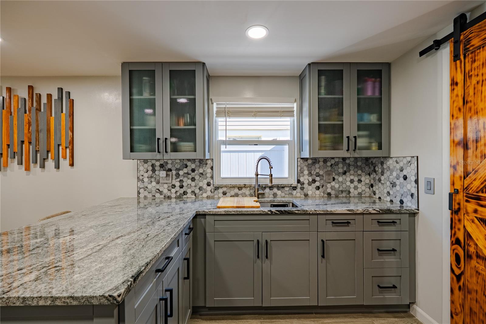 12423 MONDRAGON DR, TAMPA, FL, 33625