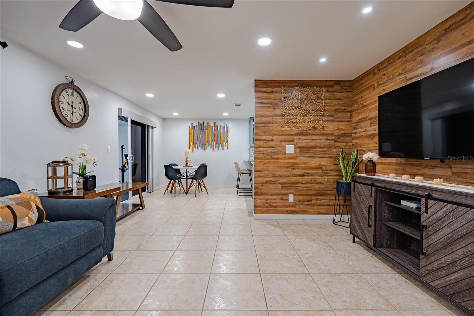 12423 MONDRAGON DR, TAMPA, FL, 33625