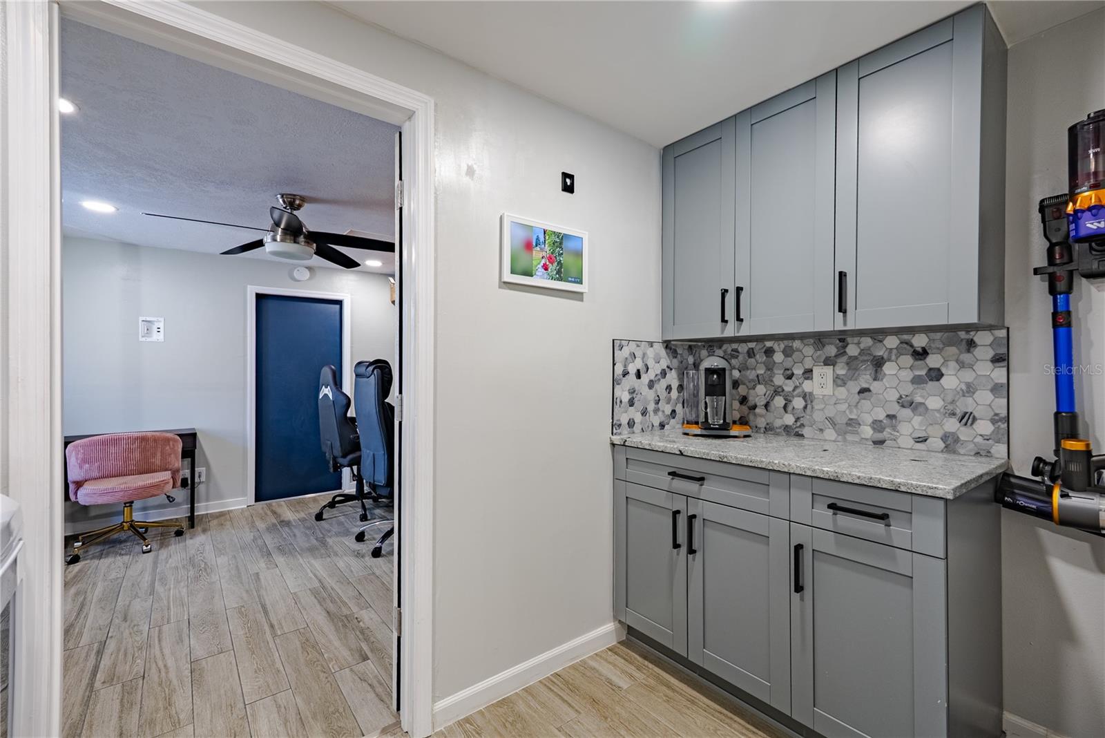 12423 MONDRAGON DR, TAMPA, FL, 33625