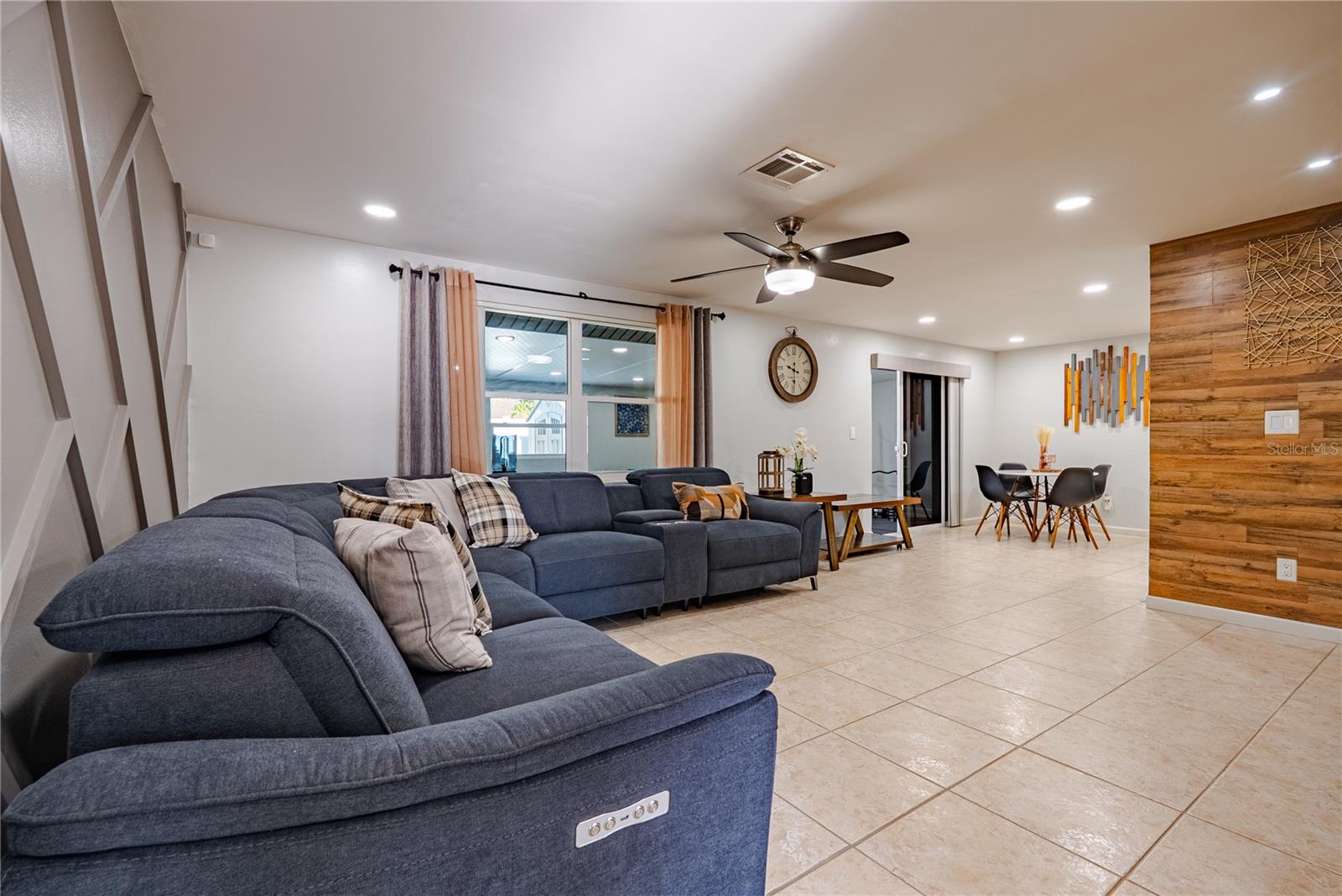 12423 MONDRAGON DR, TAMPA, FL, 33625