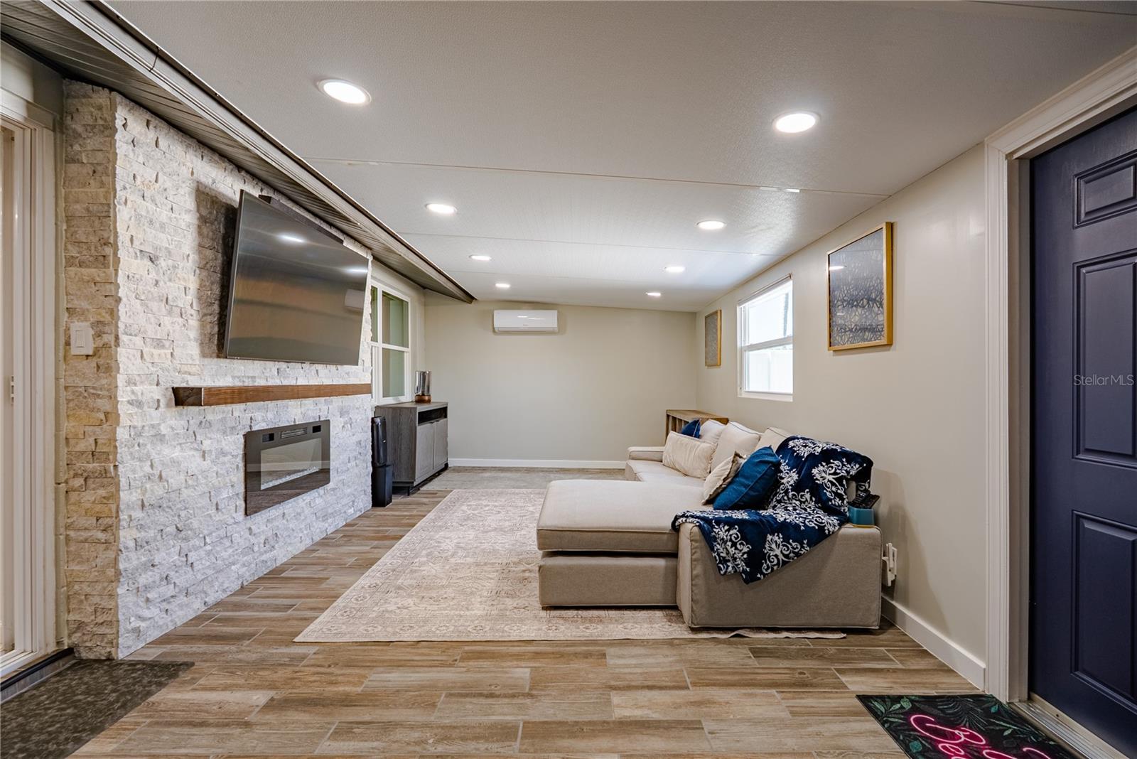 12423 MONDRAGON DR, TAMPA, FL, 33625