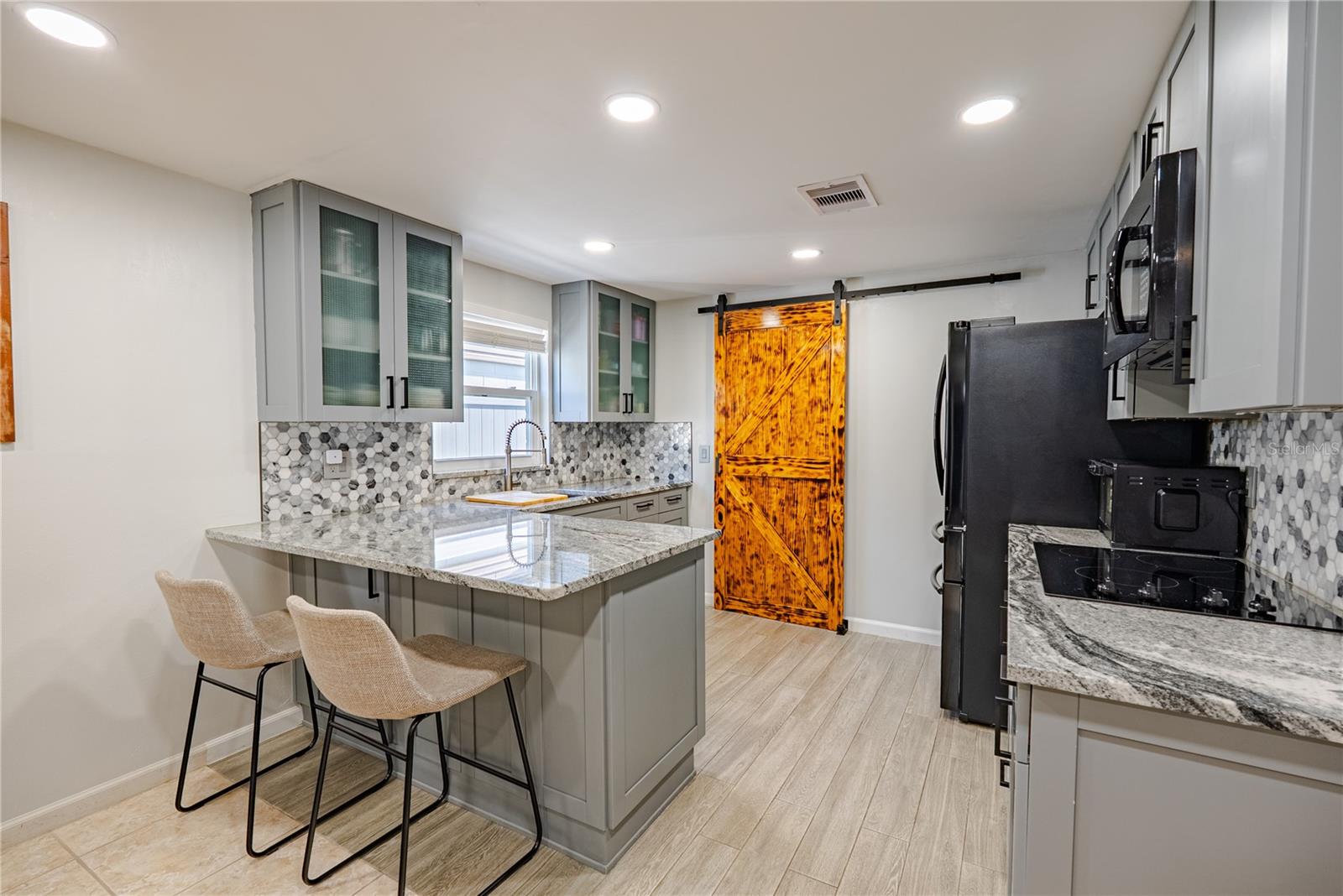 12423 MONDRAGON DR, TAMPA, FL, 33625