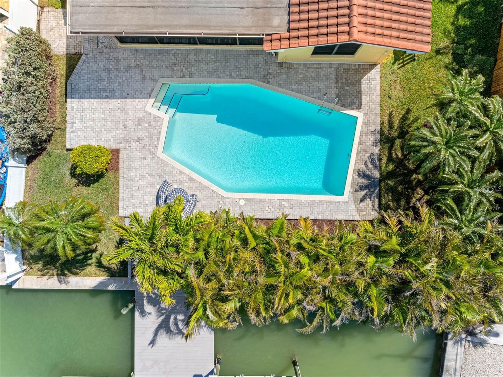 562 JOHNS PASS AVE, MADEIRA BEACH, FL, 33708