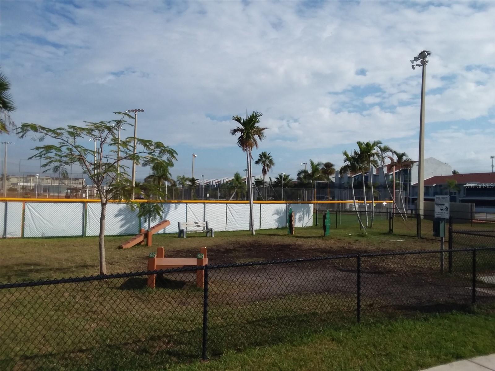 562 JOHNS PASS AVE, MADEIRA BEACH, FL, 33708