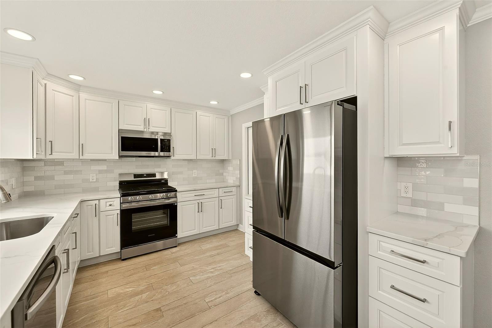 5434 OAKHURST DR, SEMINOLE, FL, 33772