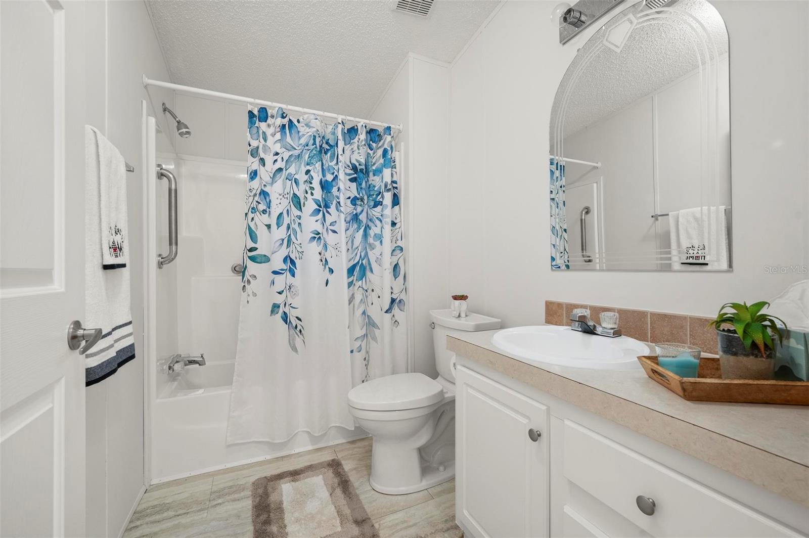 1000 KINGS HWY #128, PORT CHARLOTTE, FL, 33980