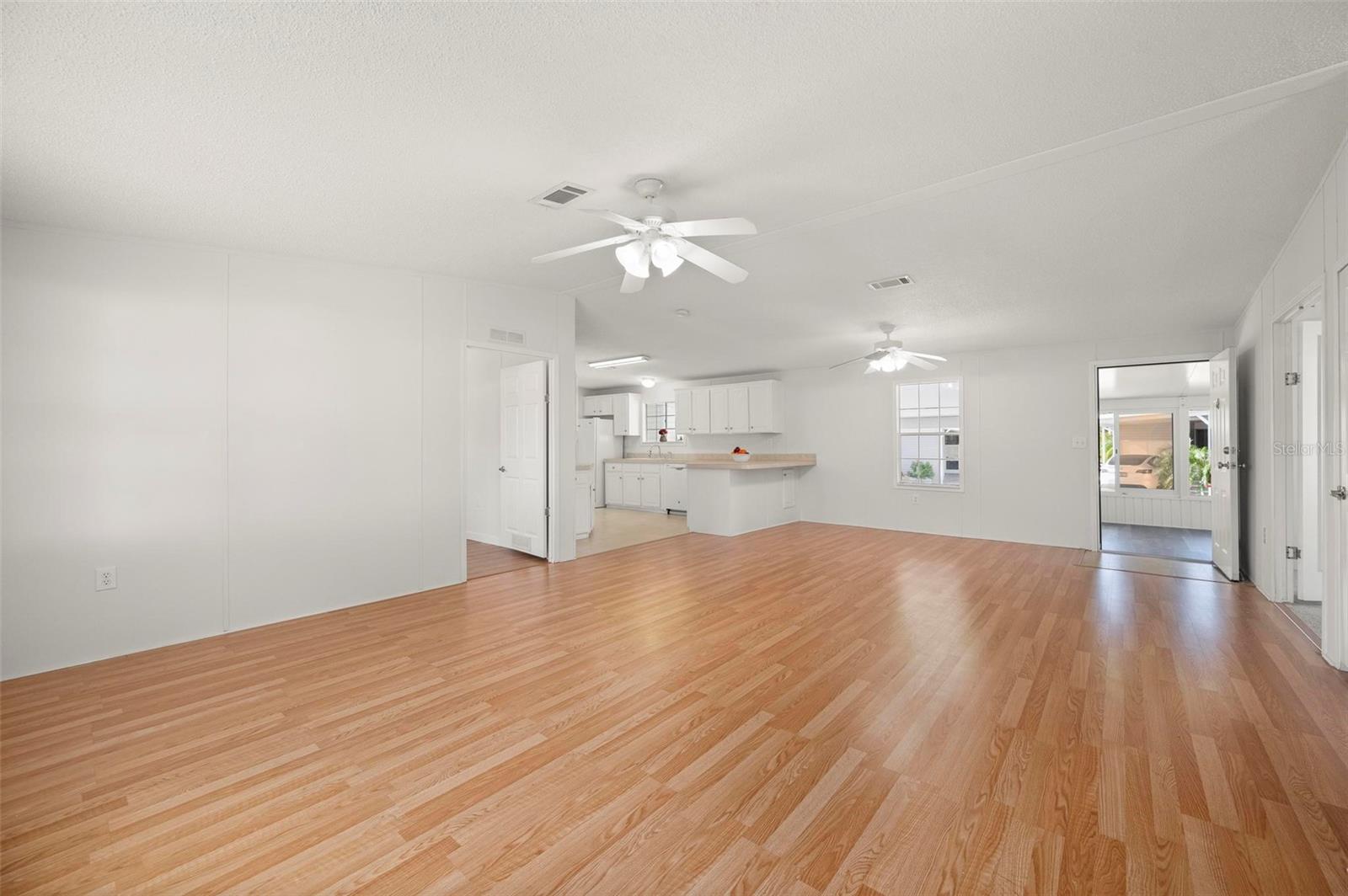 1000 KINGS HWY #128, PORT CHARLOTTE, FL, 33980