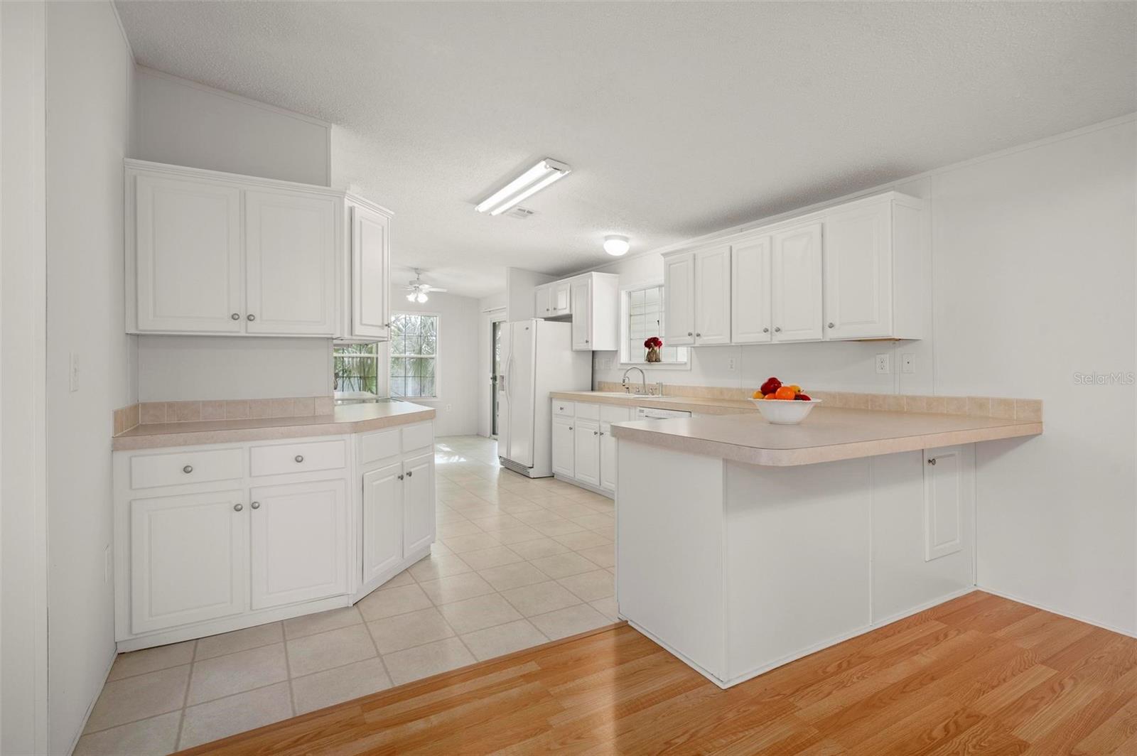 1000 KINGS HWY #128, PORT CHARLOTTE, FL, 33980