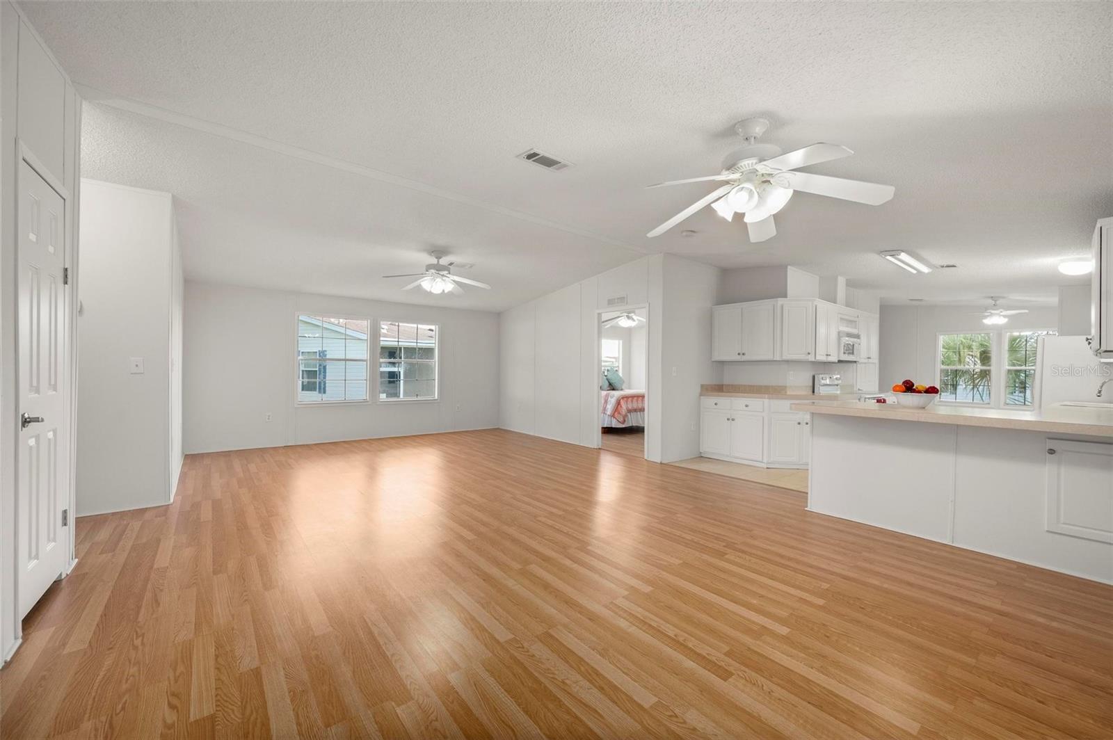 1000 KINGS HWY #128, PORT CHARLOTTE, FL, 33980