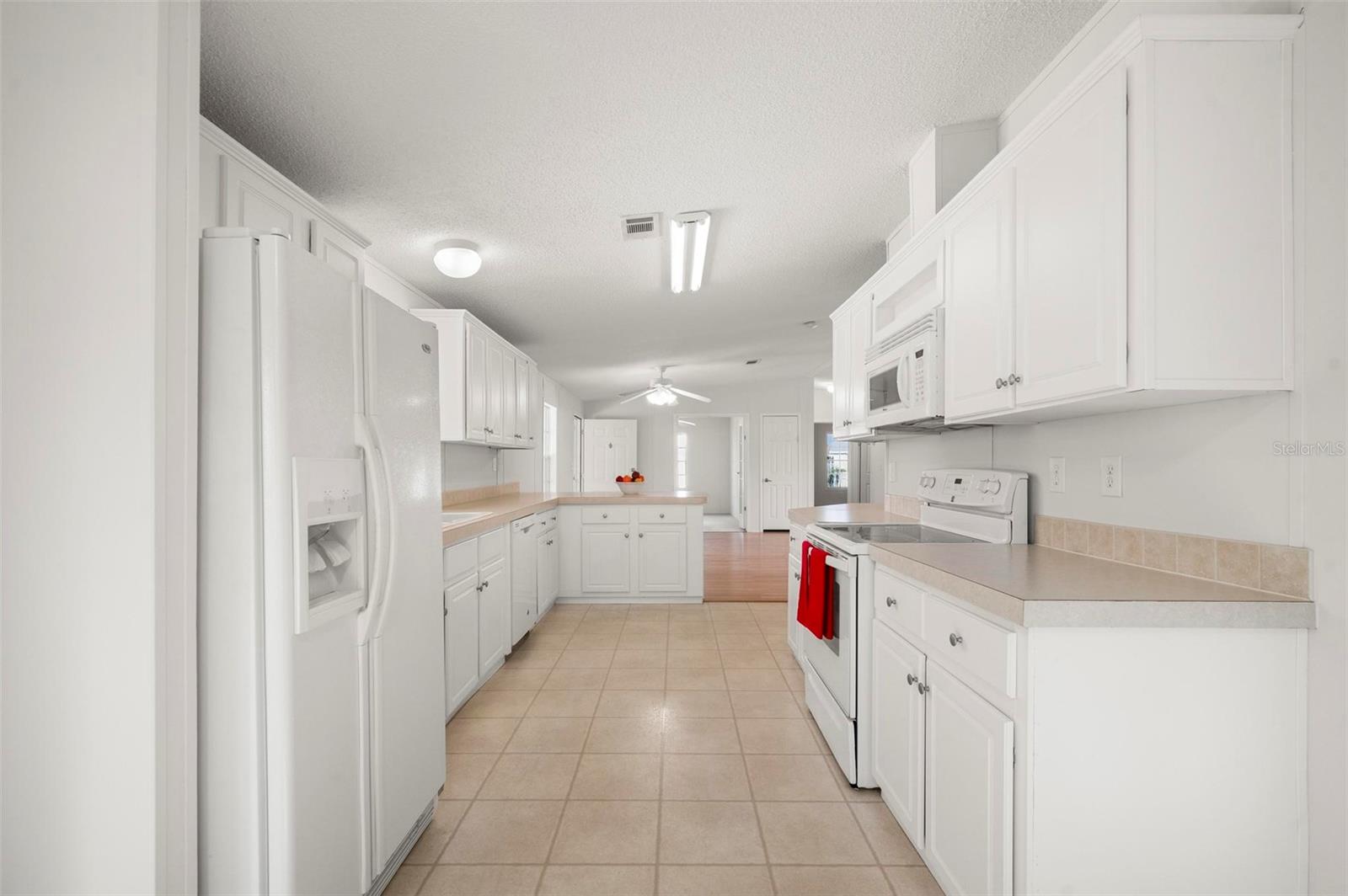 1000 KINGS HWY #128, PORT CHARLOTTE, FL, 33980