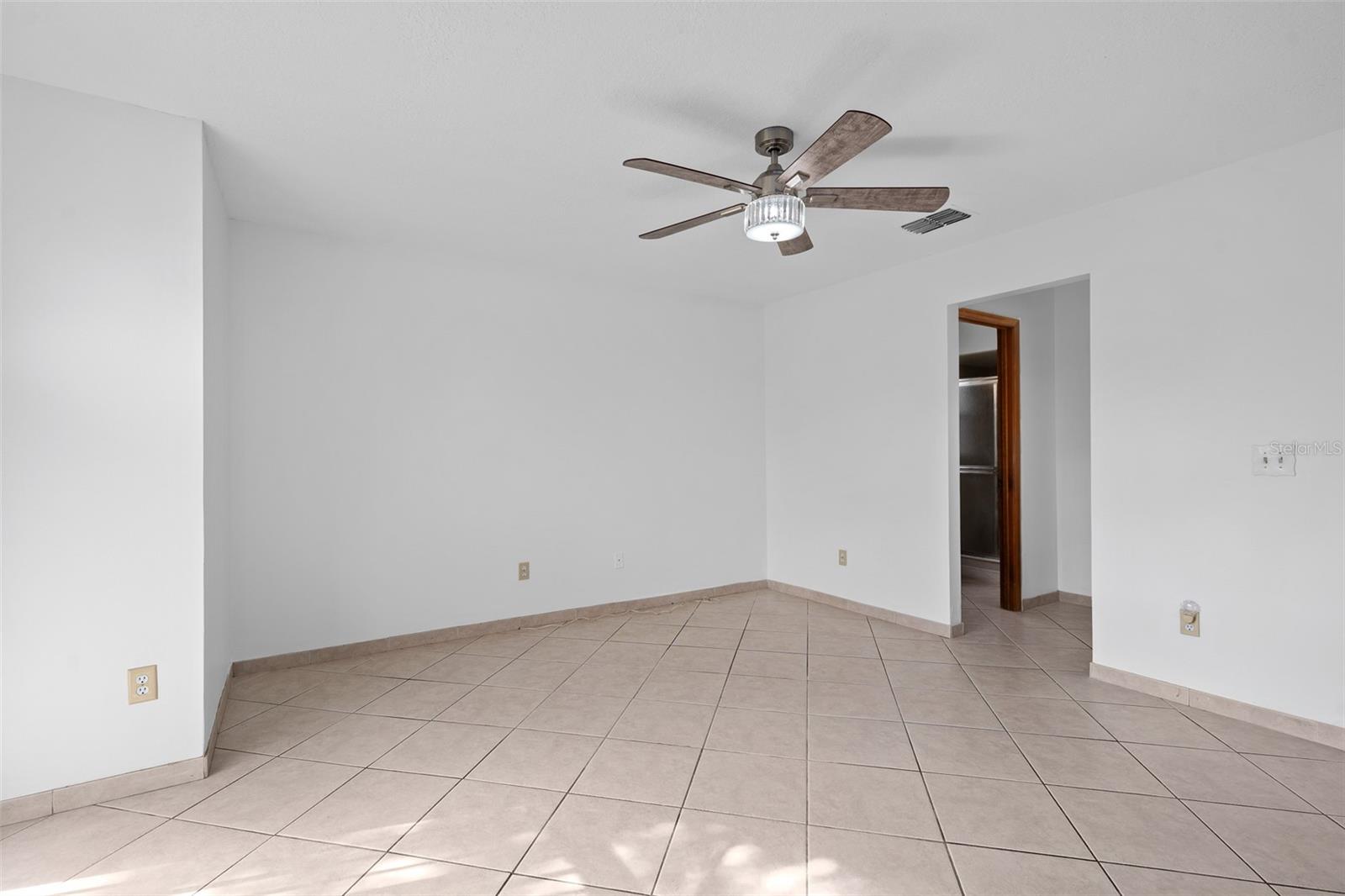 413 S CUMBERLAND AVE, OCOEE, FL, 34761