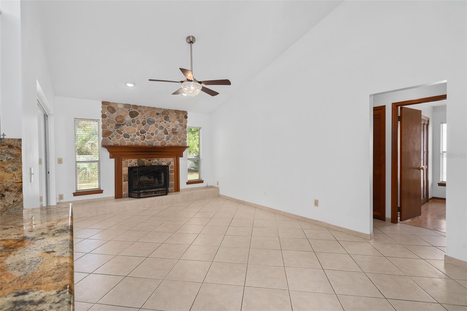 413 S CUMBERLAND AVE, OCOEE, FL, 34761