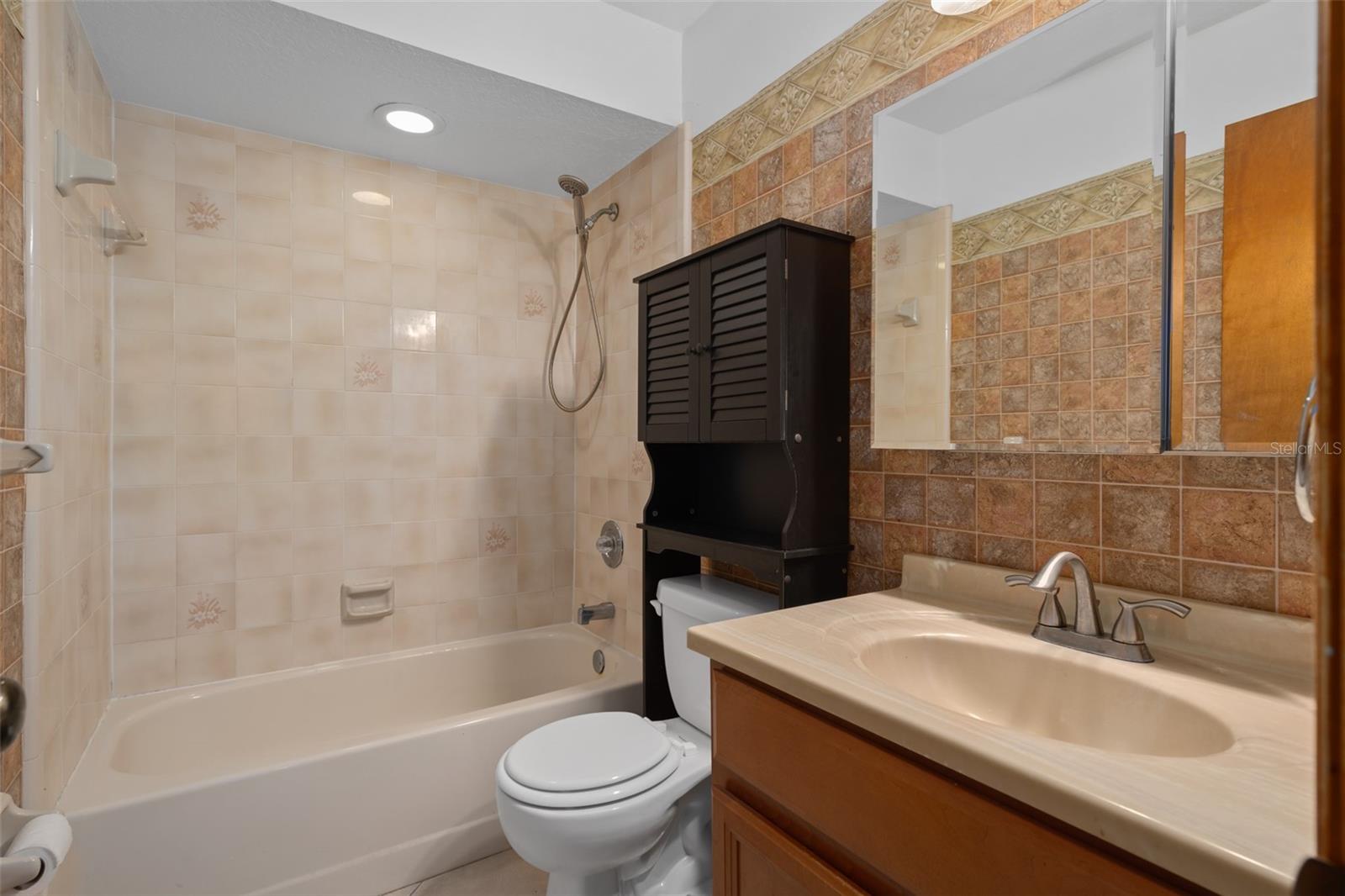 413 S CUMBERLAND AVE, OCOEE, FL, 34761