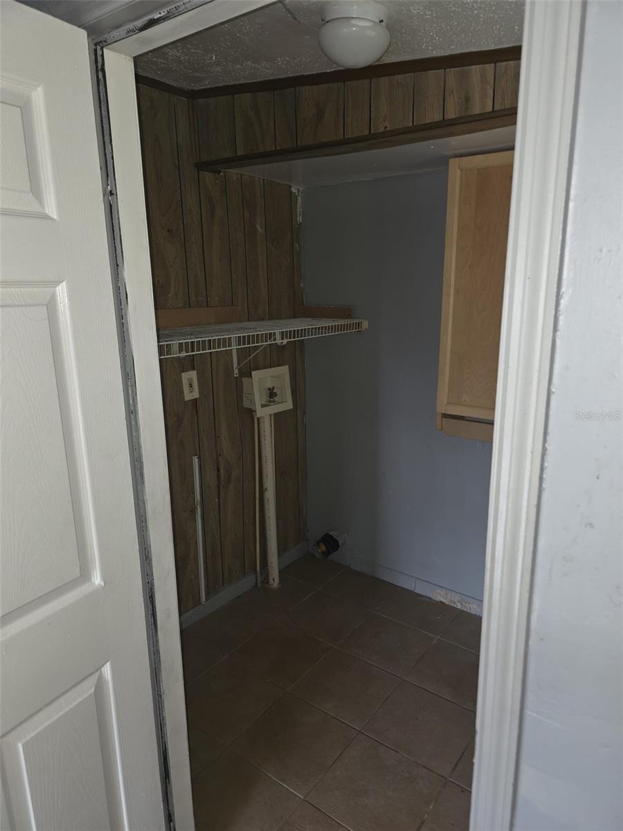 3022 DELEUIL AVE, TAMPA, FL, 33610