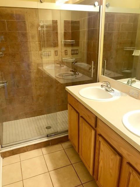 5804 AUTUMN SHIRE DR, ZEPHYRHILLS, FL, 33541