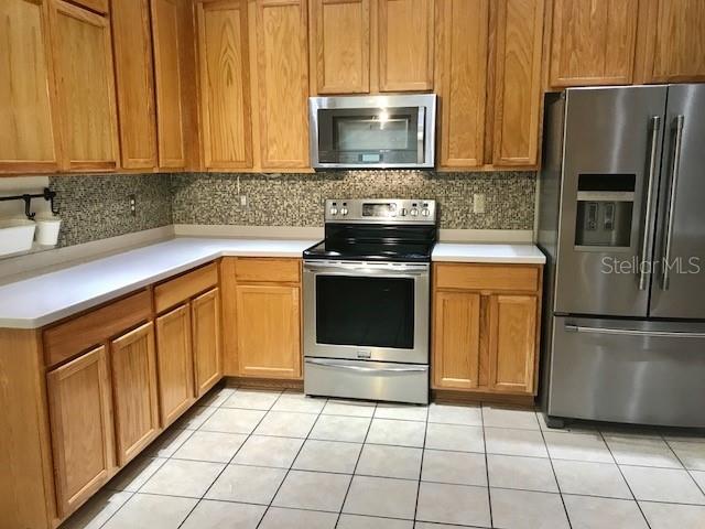 5804 AUTUMN SHIRE DR, ZEPHYRHILLS, FL, 33541