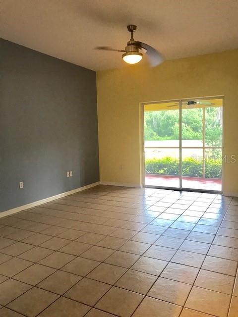 5804 AUTUMN SHIRE DR, ZEPHYRHILLS, FL, 33541