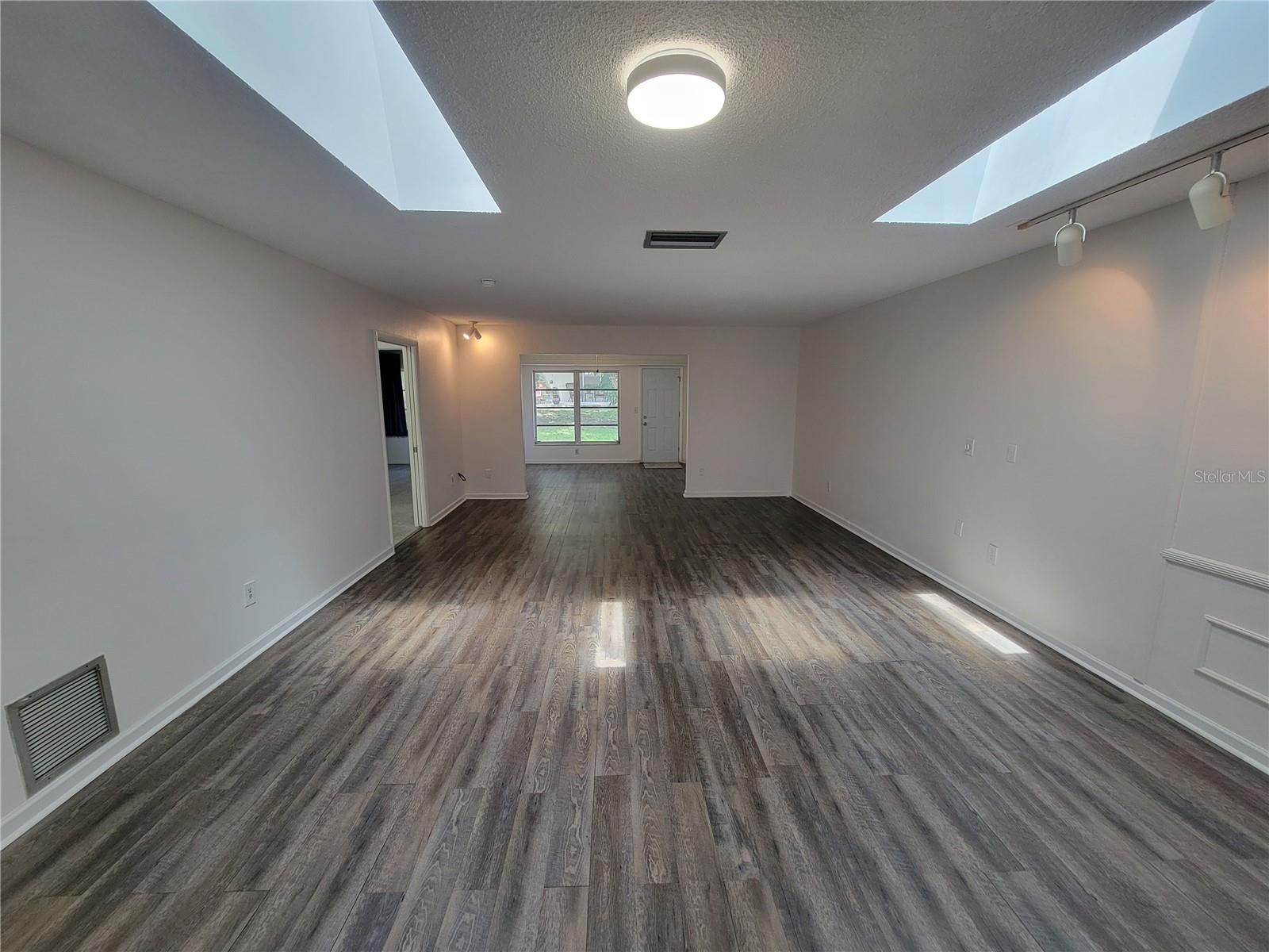 1657 S LAKE AVE #3, CLEARWATER, FL, 33756