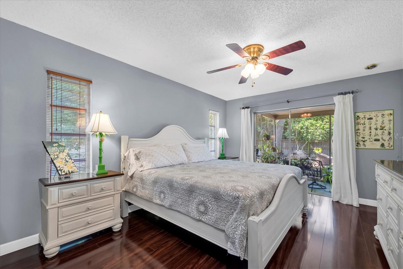 25 HARBOR WOODS CIR, SAFETY HARBOR, FL, 34695