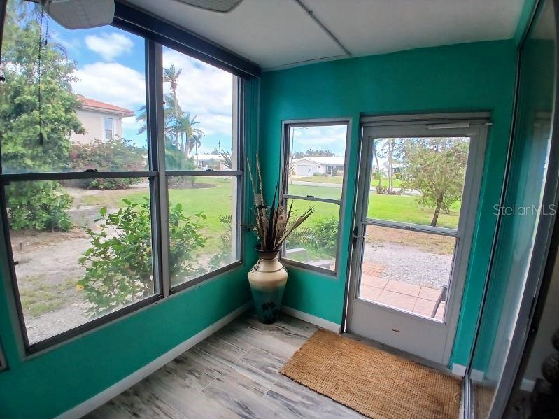 10350 IMPERIAL POINT DR W #8, LARGO, FL, 33774