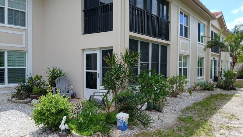 10350 IMPERIAL POINT DR W #8, LARGO, FL, 33774