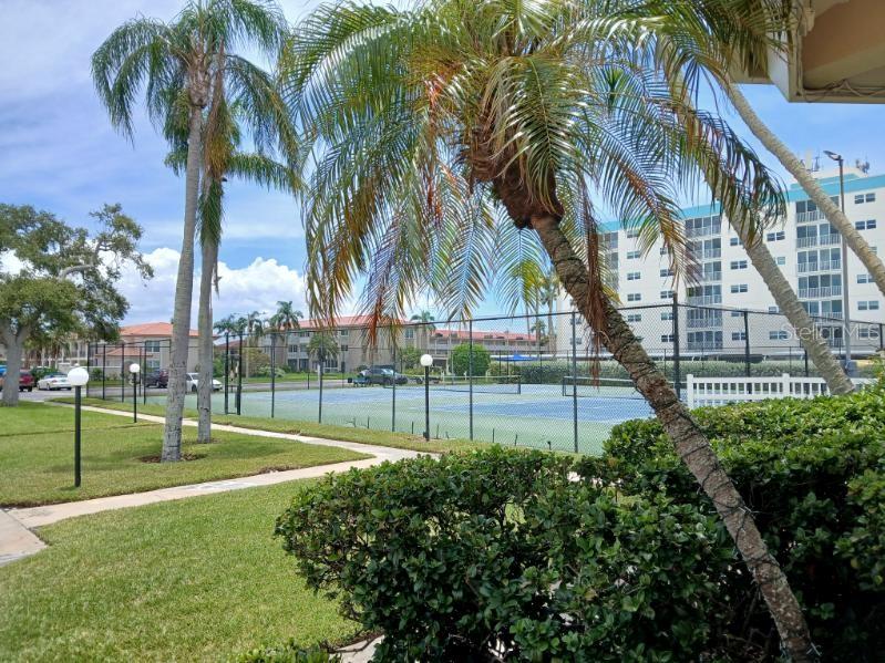 10350 IMPERIAL POINT DR W #8, LARGO, FL, 33774