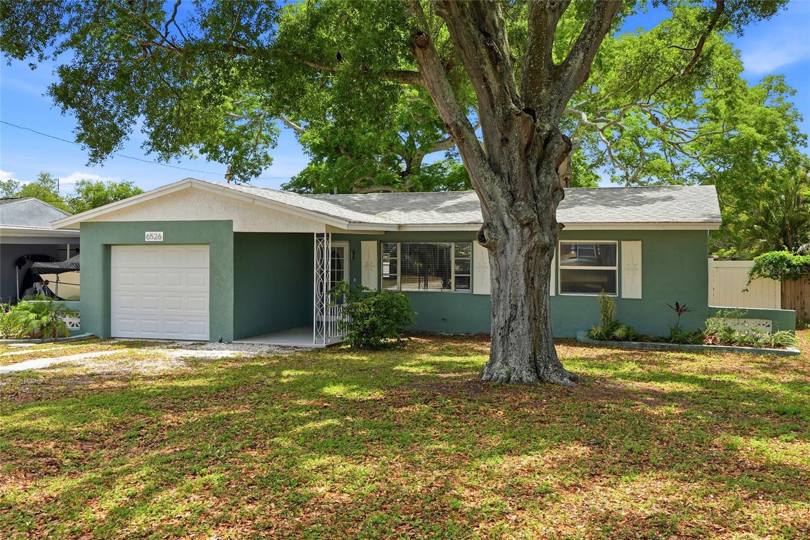 6526 43RD AVE N, KENNETH CITY, FL, 33709