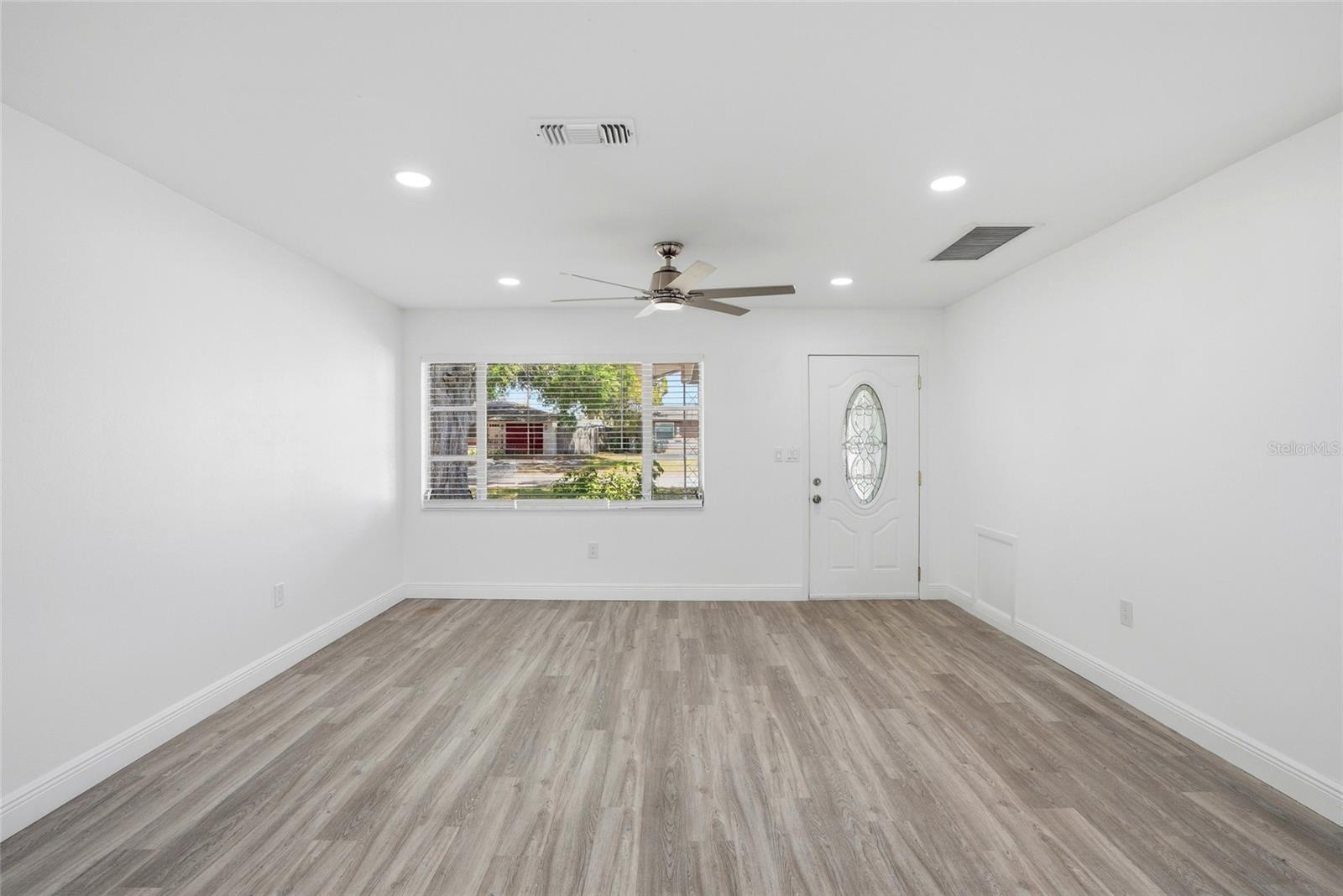 6526 43RD AVE N, KENNETH CITY, FL, 33709