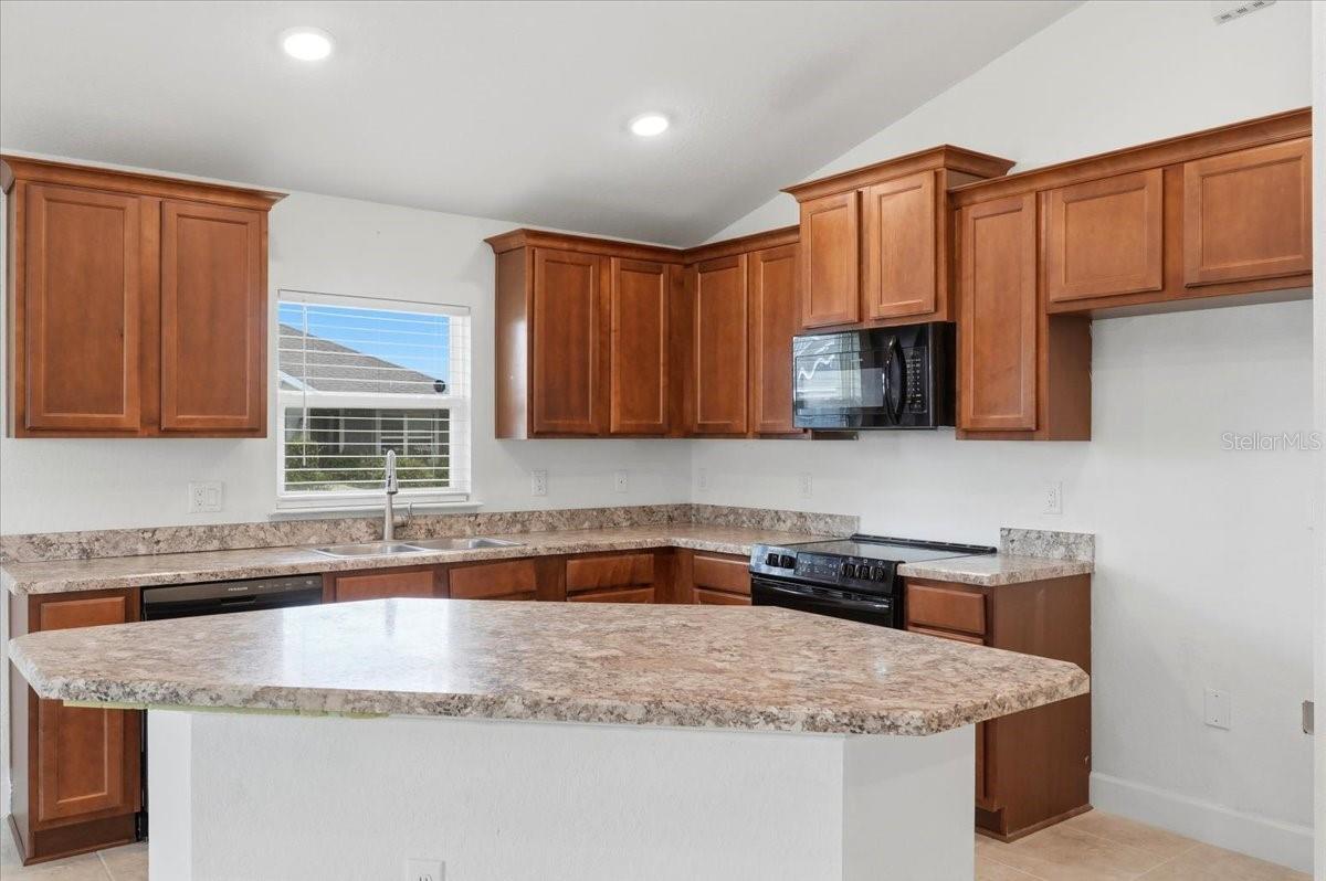 851 VIENNA DR, WINTER HAVEN, FL, 33884