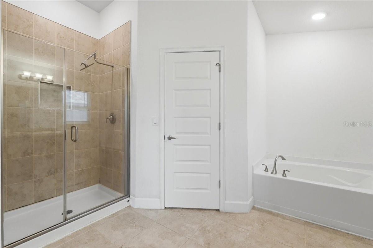 851 VIENNA DR, WINTER HAVEN, FL, 33884