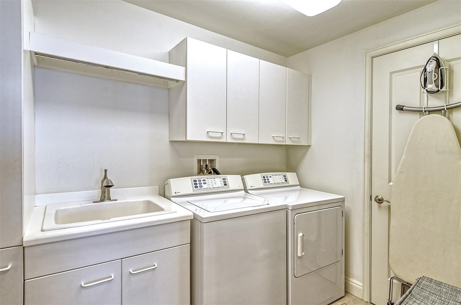 50 CENTRAL AVE #15B, SARASOTA, FL, 34236