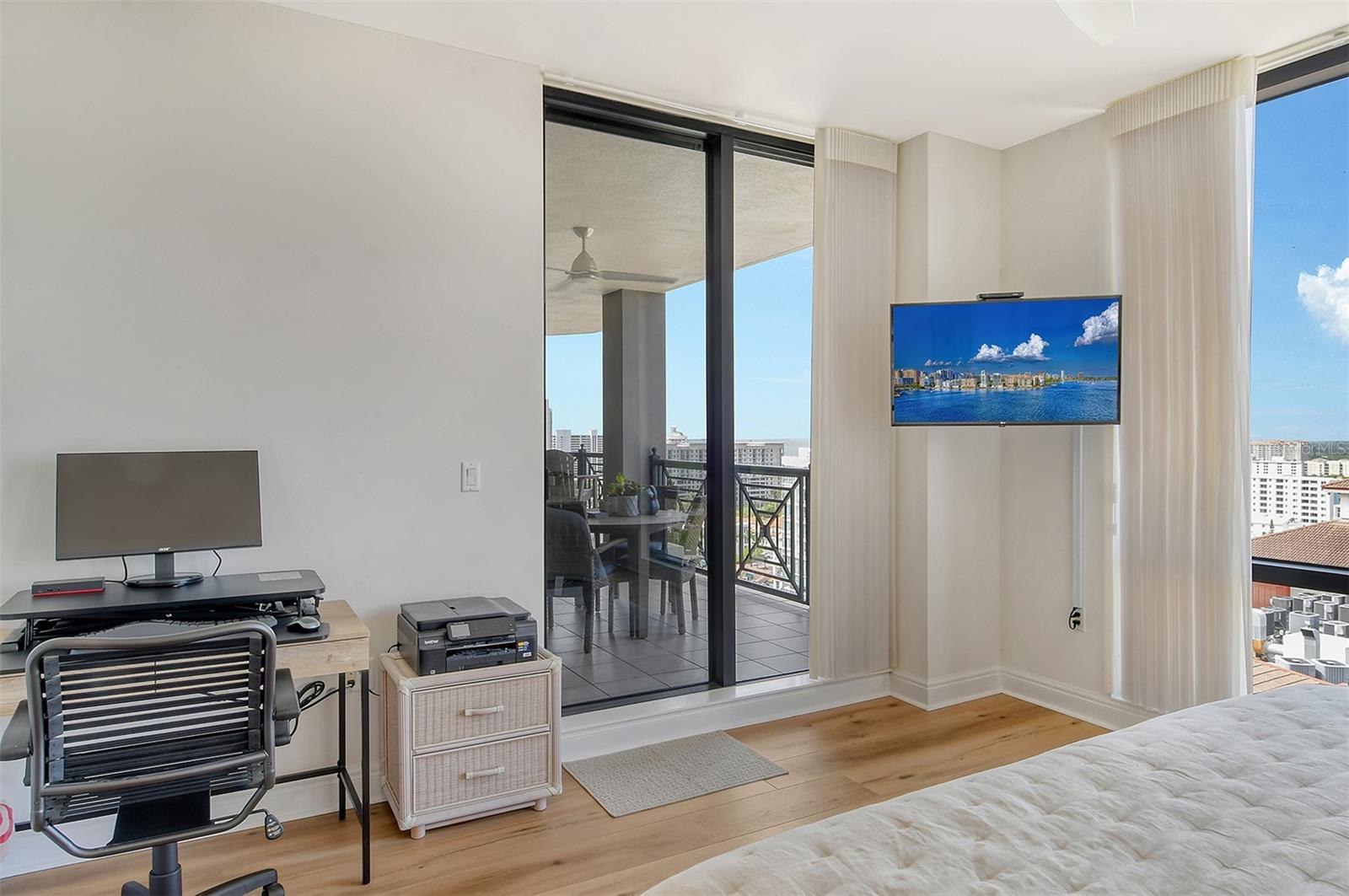 50 CENTRAL AVE #15B, SARASOTA, FL, 34236