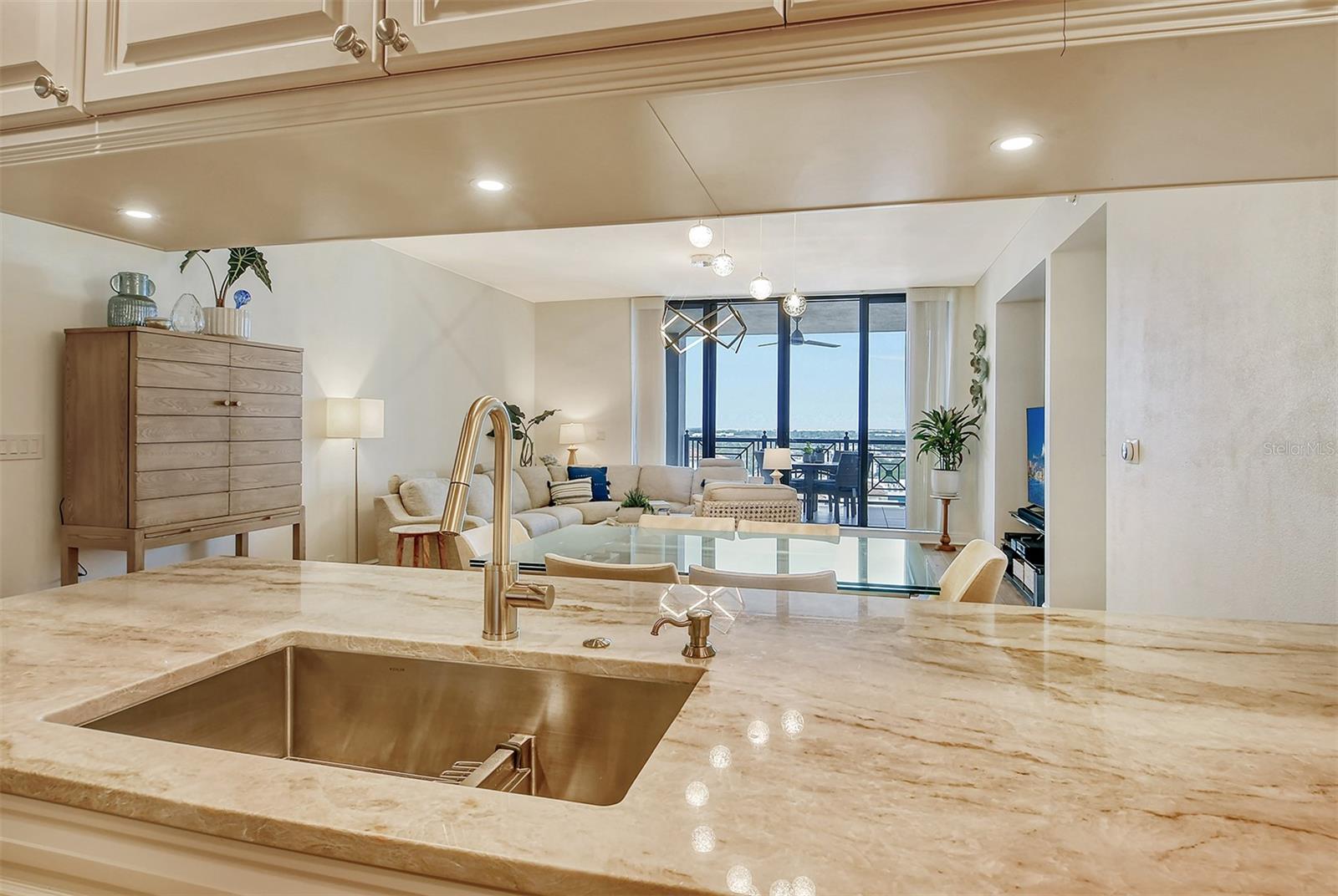 50 CENTRAL AVE #15B, SARASOTA, FL, 34236