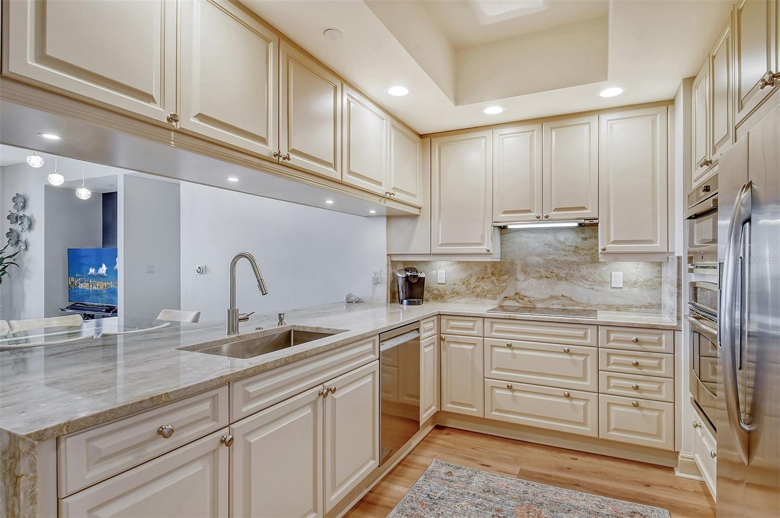 50 CENTRAL AVE #15B, SARASOTA, FL, 34236