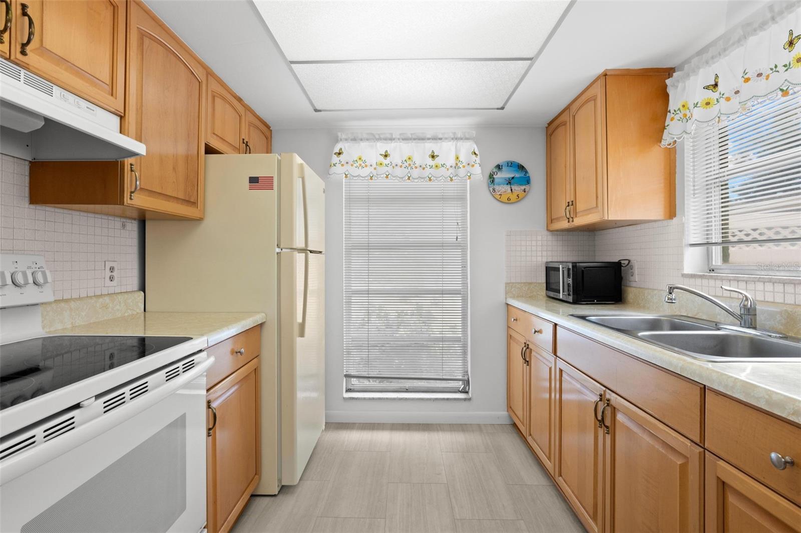 616 HERITAGE LN #B, LARGO, FL, 33770