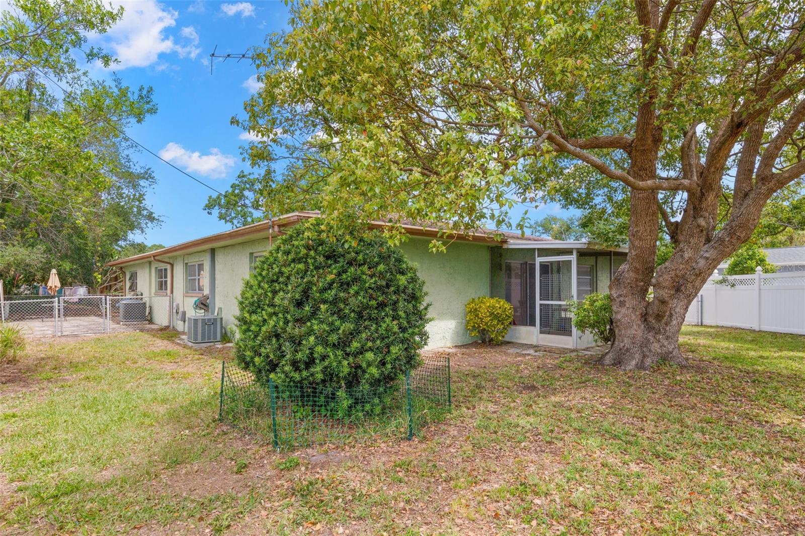 616 HERITAGE LN #B, LARGO, FL, 33770