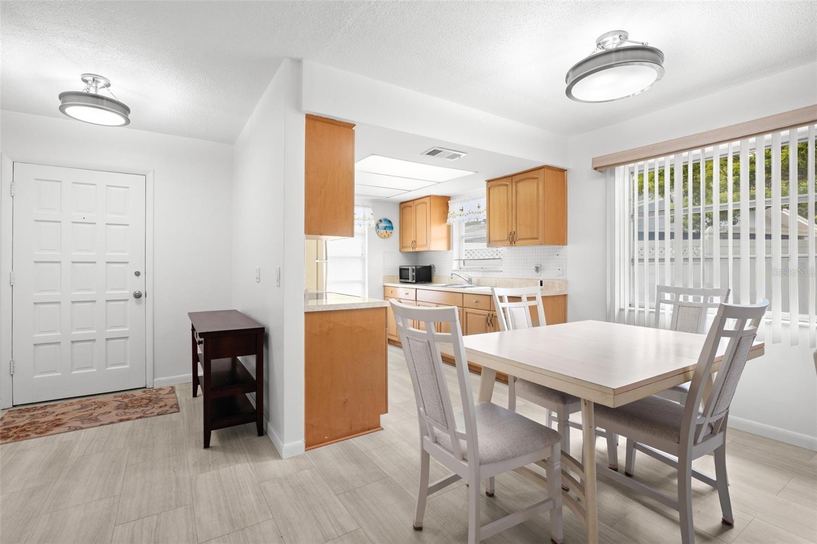 616 HERITAGE LN #B, LARGO, FL, 33770