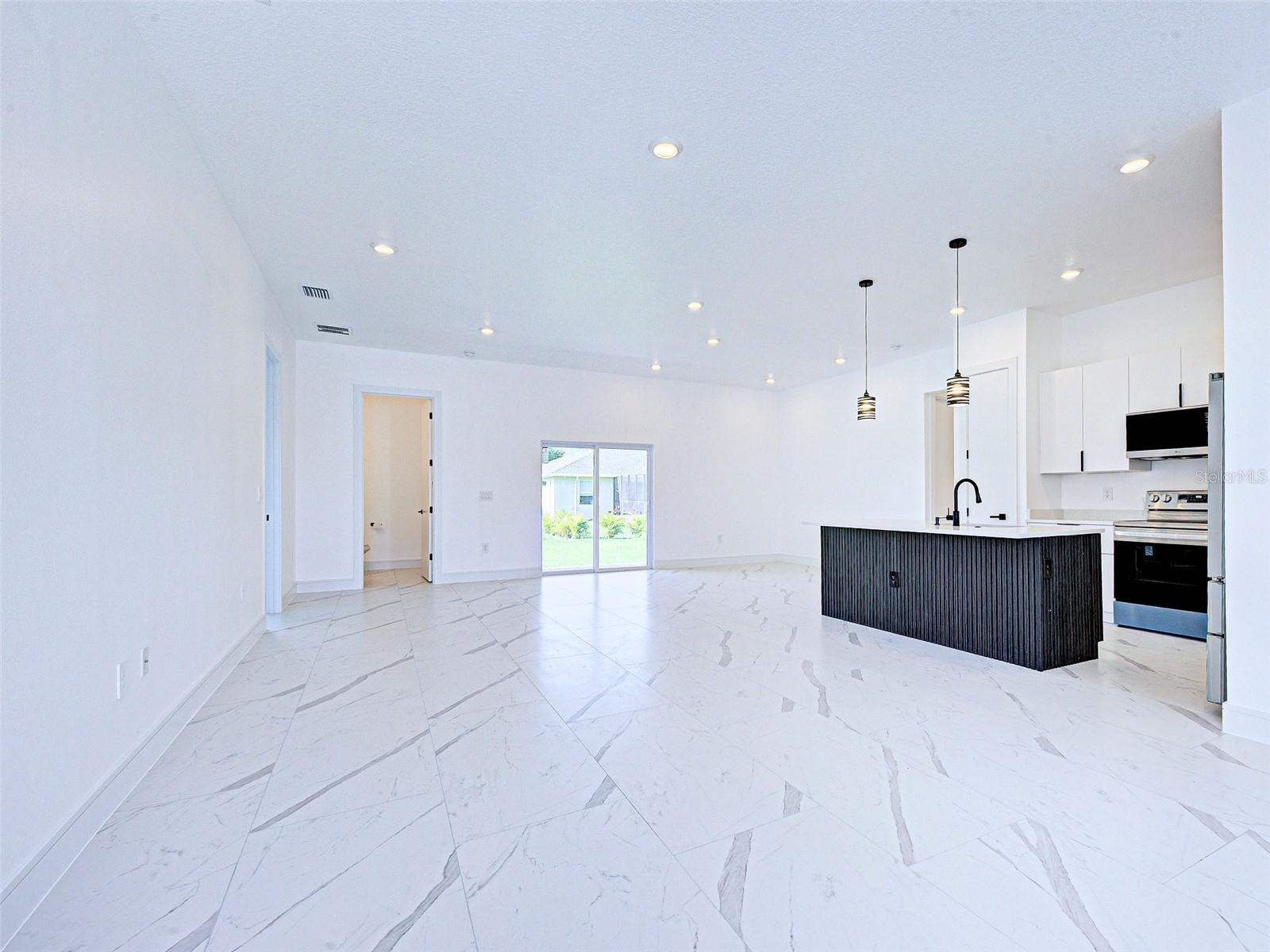 165 INGRAM BLVD, ROTONDA WEST, FL, 33947