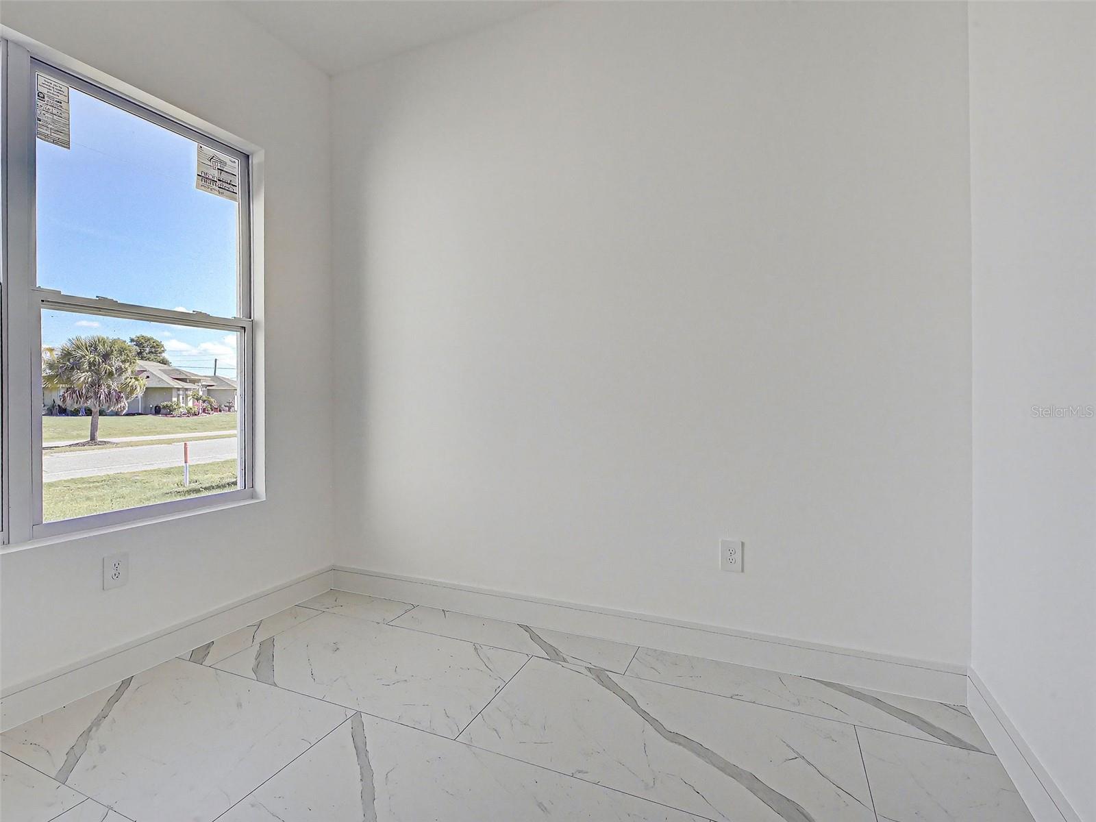 165 INGRAM BLVD, ROTONDA WEST, FL, 33947