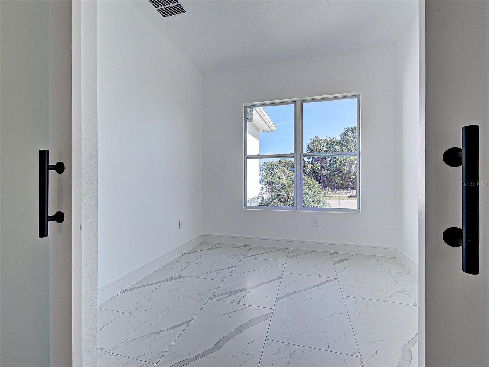 165 INGRAM BLVD, ROTONDA WEST, FL, 33947